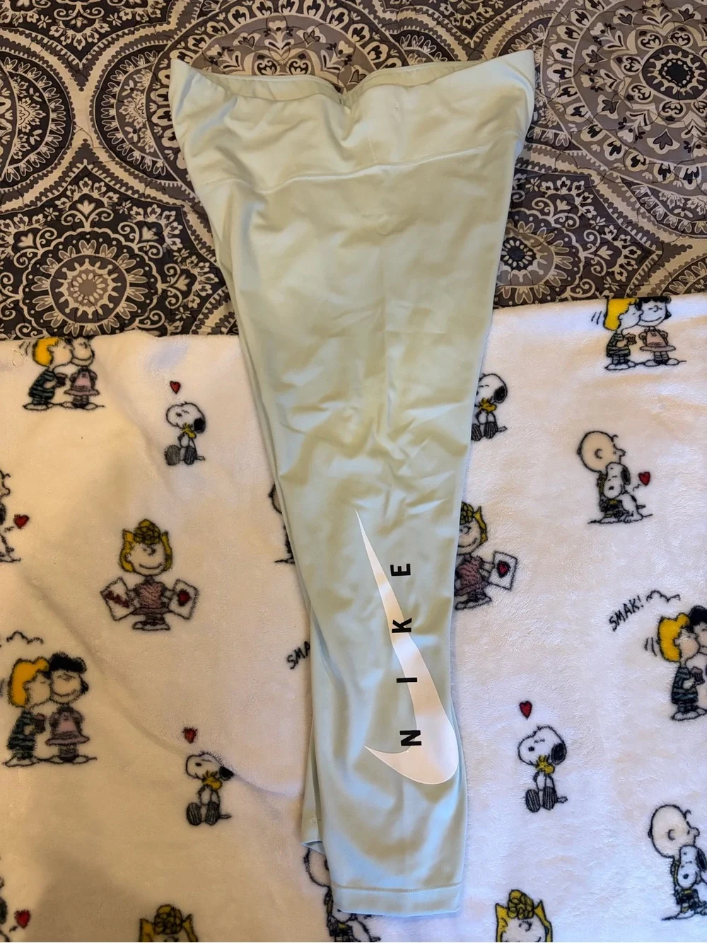Nike Woman’s Light blue Athletic Leggings